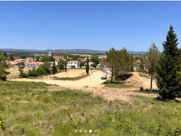 Terrain 400 m²