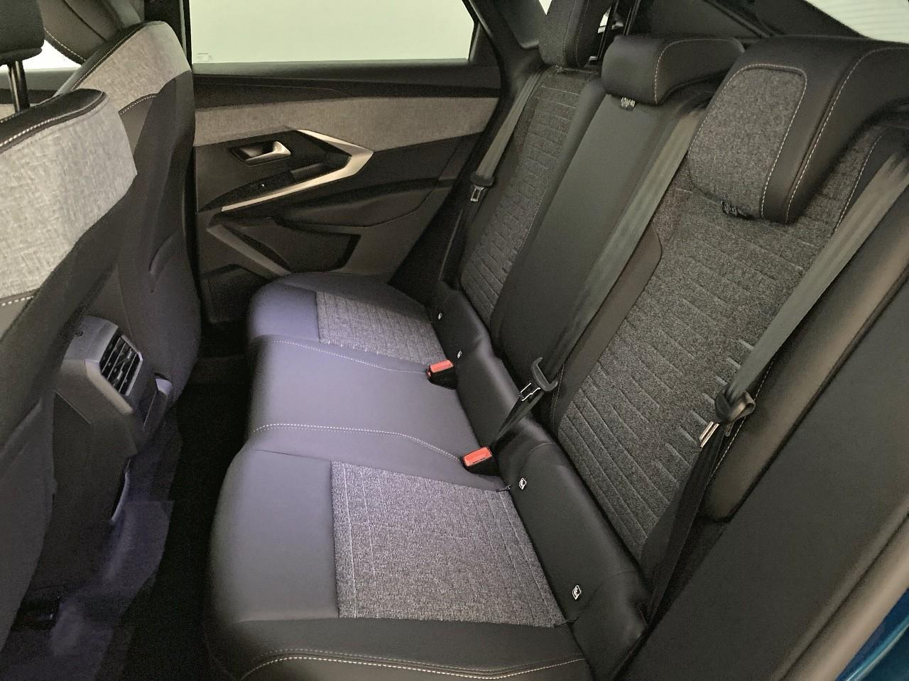 Peugeot 3008 hybrid 145 e-dcs6 allure — photo 10