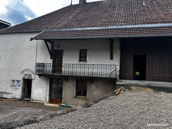 À vendre appartement au centre du village