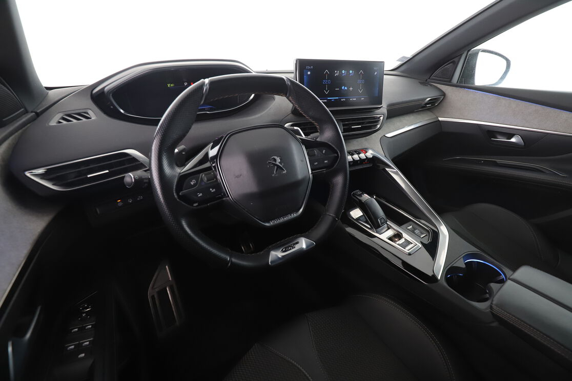 Peugeot 3008 1.5 Blue-HDi GT EAT8 — photo 10