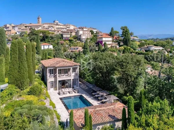 Villa 9 pièces 484 m²