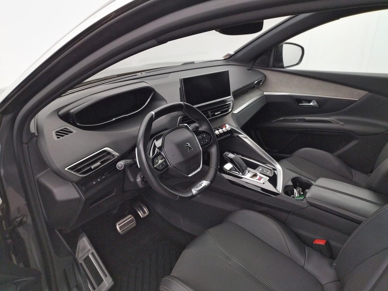 Peugeot 3008 puretech 130ch s&s eat8 gt — photo 9