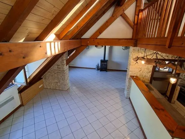 Grand appartement centre de Morestel