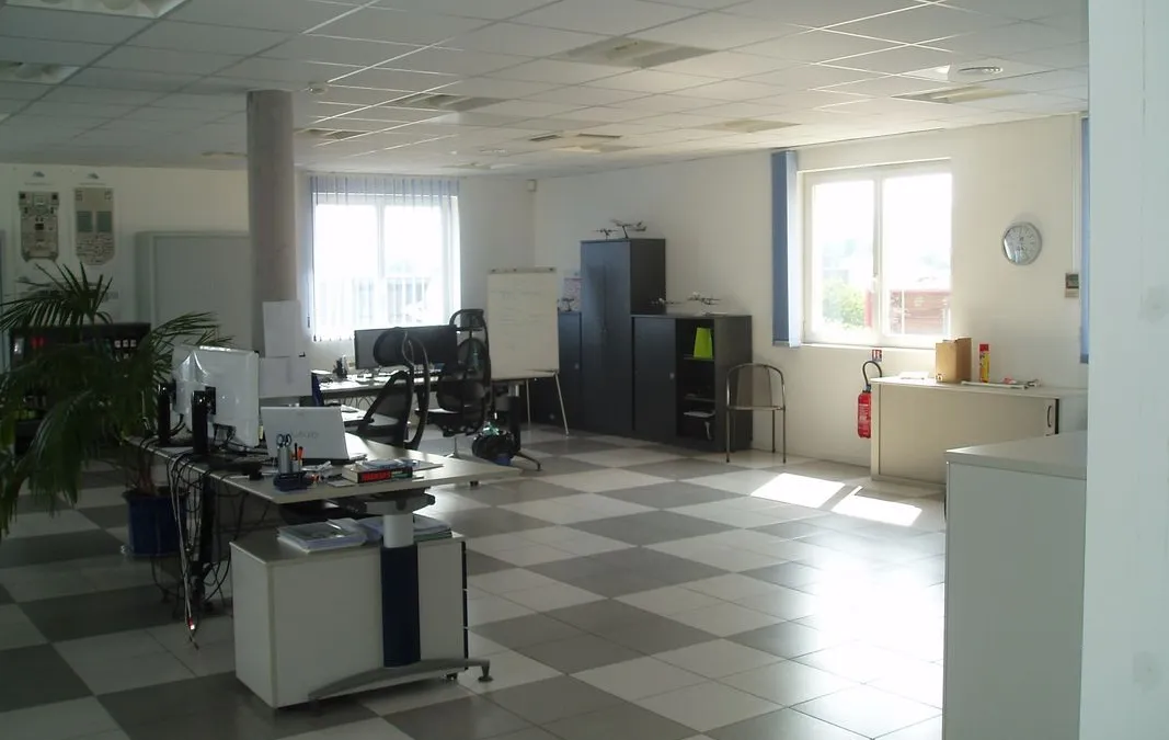 Photo 1