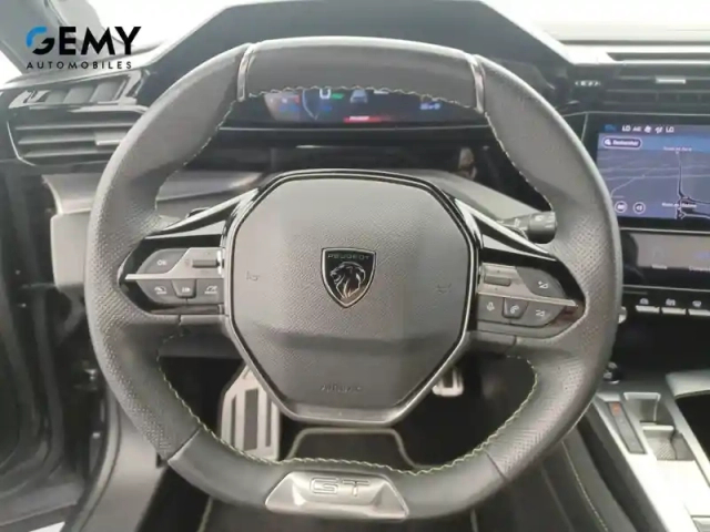 Peugeot 408 phev 225 e-eat8 — photo 13