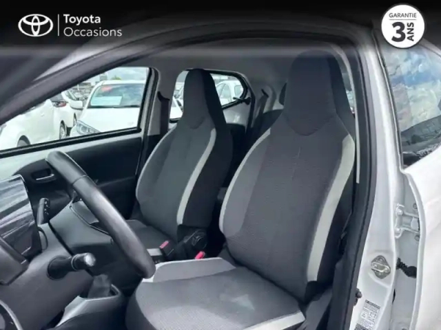 Toyota Aygo 1.0 vvt-i 72ch x-play 5p my21 — photo 3