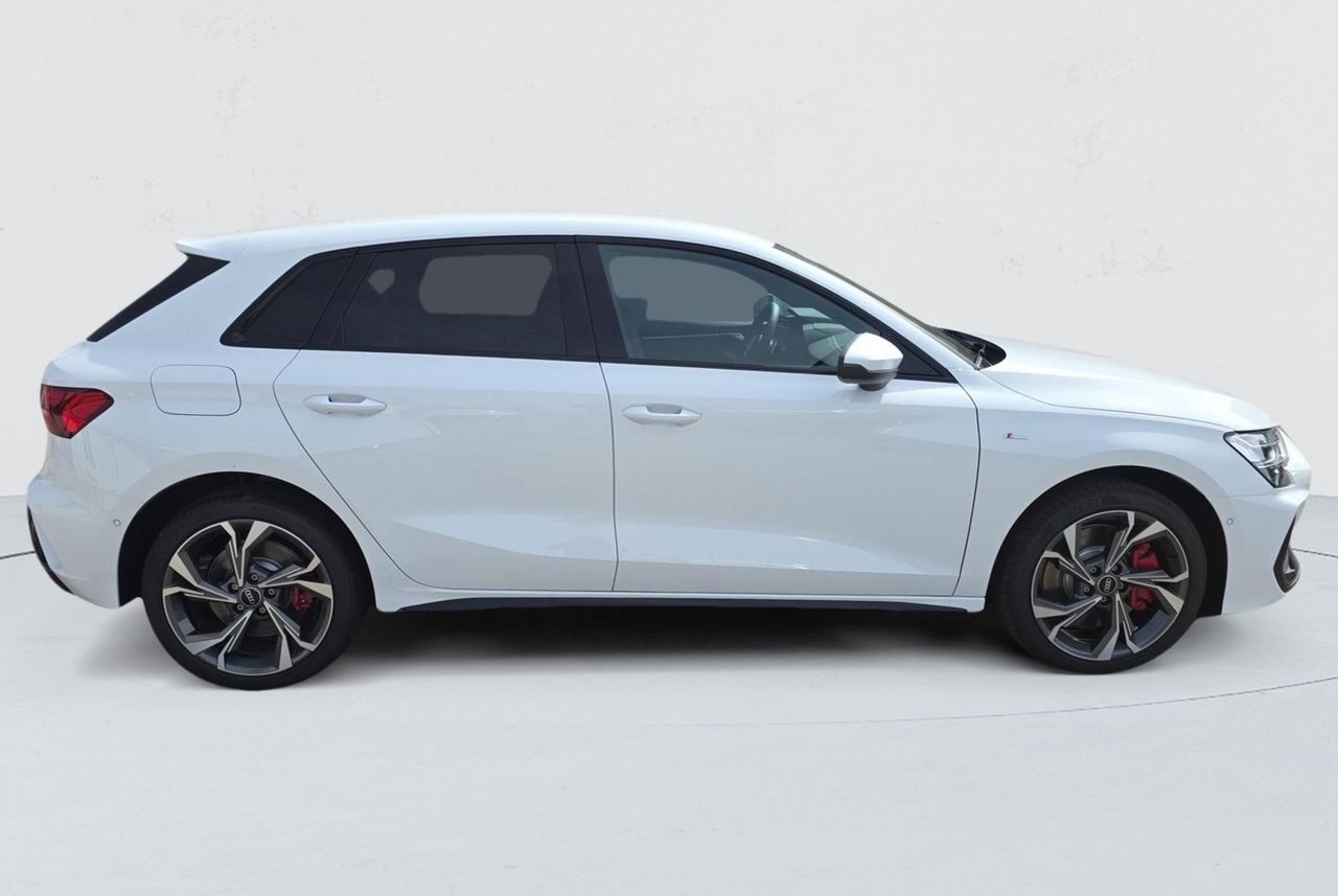 Audi A3 Sportback — photo 6