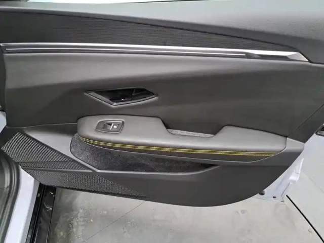 Renault Megane e-tech 220 ch autonomie confort gsr2 — photo 69