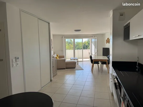 Appartement meublé 3 pièces ST Genis Pouilly - 70 m² - Vue Mont-Blanc - Proche CERN & Genève