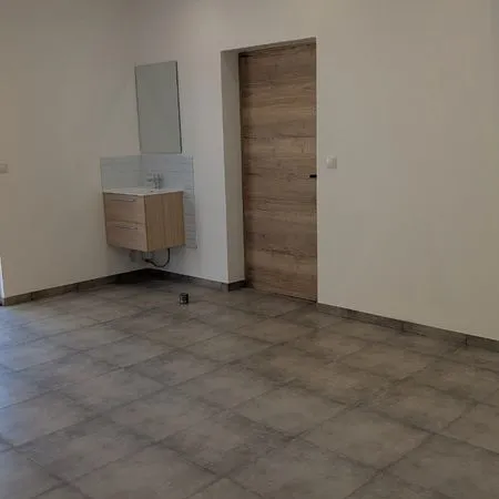 Local de 33 m² pour professionnel de la santé, de la forme, du bien-être