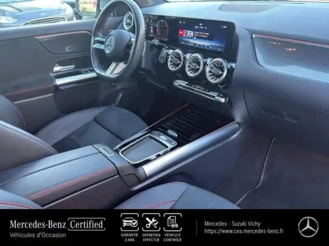 Mercedes Gla 180 d 116ch amg line 8g-dct — photo 13