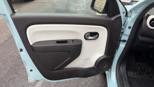 Renault Twingo 1.0 SCe 65 - Equilibre – 2023 – 37024 km – Essence – Boîte Manuelle — photo 17