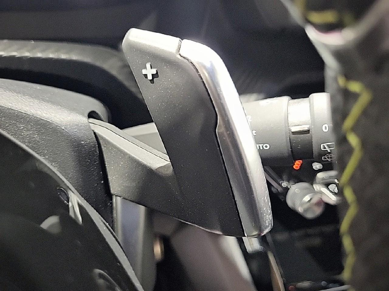 Peugeot 2008 puretech 130 s&s eat8 gt — photo 18