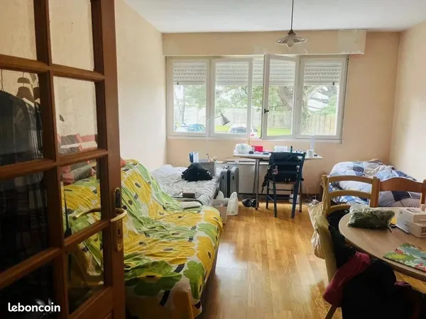 Beau 2P (ou T1bis) meublé 33 m2+ parking Jonelière