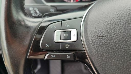 Volkswagen Tiguan 2.0 TDI 150 DSG7 - Carat – 2018 – 160206 km – Diesel – Boîte Automatique — photo 10