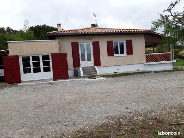 Vend villa + 2 garages emplacement numero 1