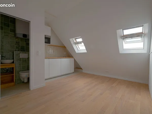Studio 1 pièce 14 m²