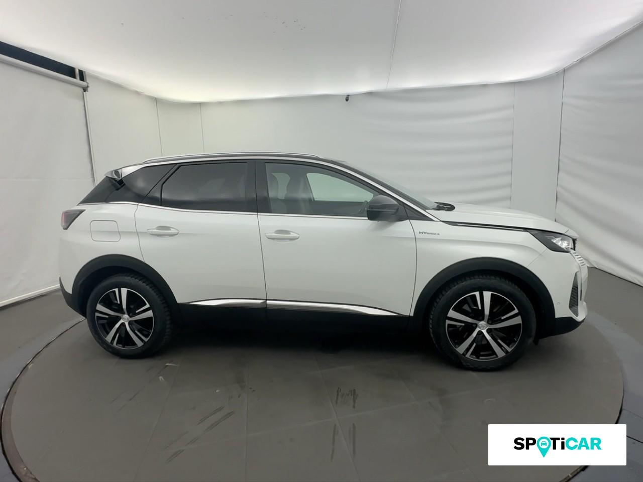 Peugeot 3008 hybrid4 300ch gt e-eat8 — photo 4
