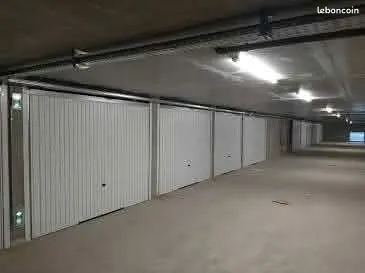 Location garage à Viry