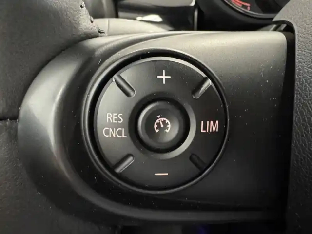 Mini Mini cabriolet cooper 136 ch bva7 — photo 29