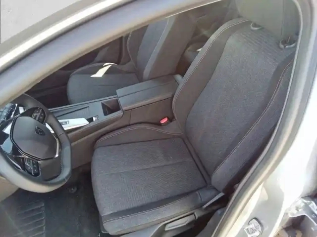 Peugeot 308 sw hybrid 145 e-dcs6 — photo 11