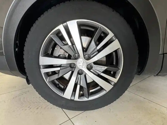 Peugeot 3008 hybrid 225 e-eat8