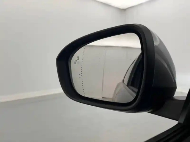 Renault Megane e-tech ev60 220 ch super charge — photo 40