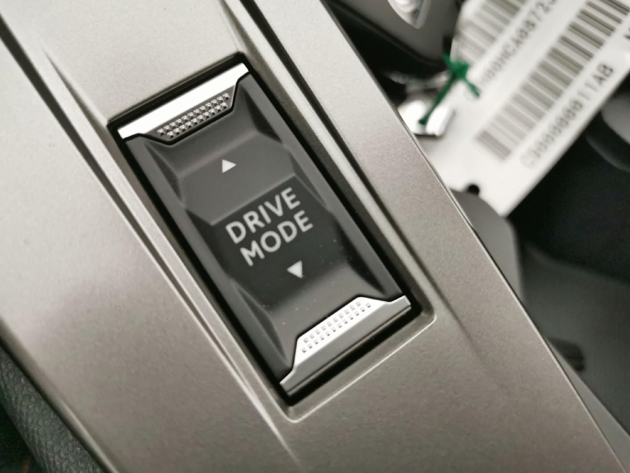 Peugeot 308 sw hybrid 145 e-dcs6 style — photo 21