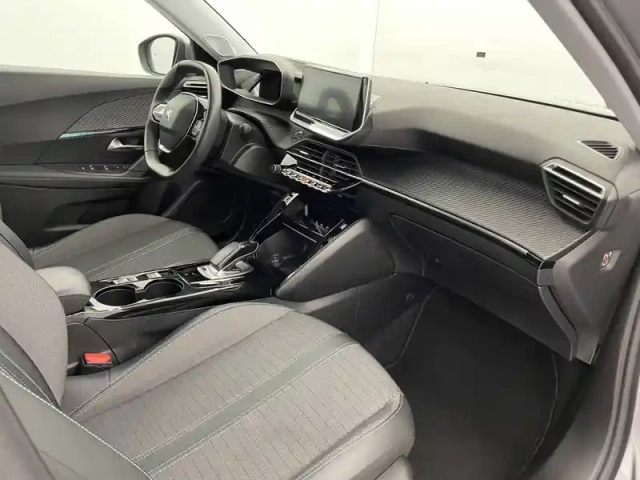 Peugeot 2008 puretech 130 s&amp;s eat8 — photo 81