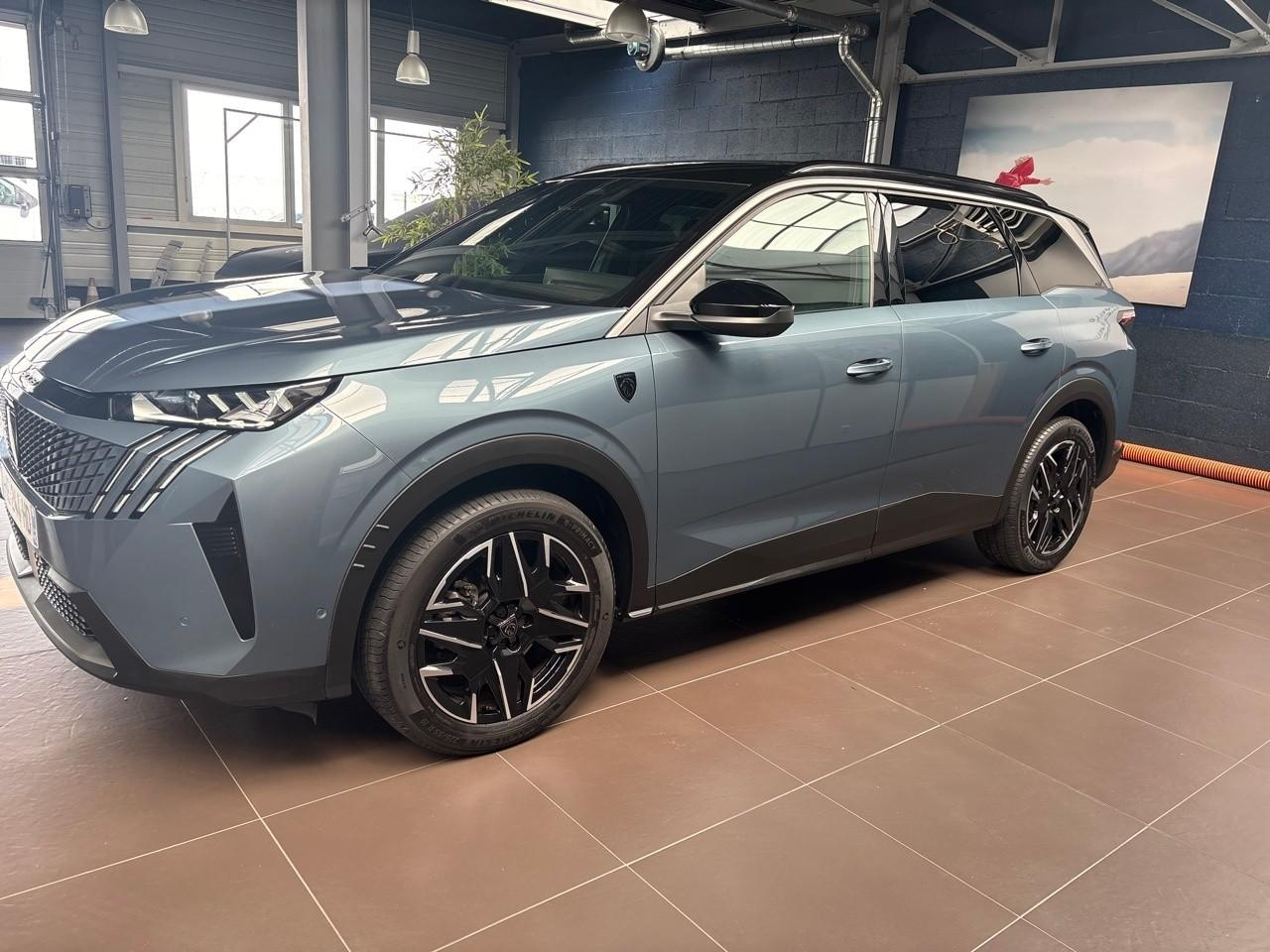 Peugeot 5008 hybrid 145 ch e-dcs6 gt — photo 4
