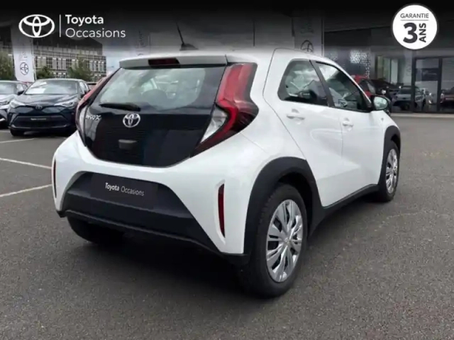 Toyota Aygo X 1.0 vvt-i 72ch dynamic my23 — photo 9