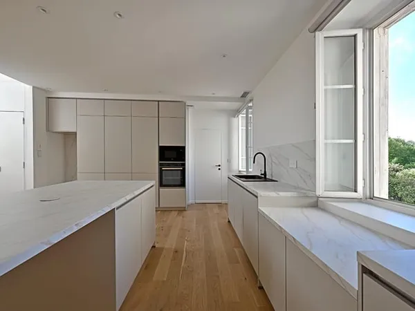 Élégant appartement rénové avec Terrasse - Feuchères