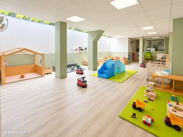 Local commercial 280 m² - Choisy-le-Roi - aménagé crèche / ERP