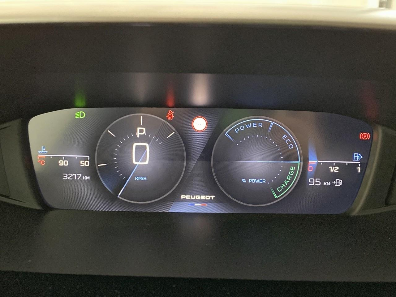 Peugeot 308 hybrid 145 e-dcs6 allure — photo 14