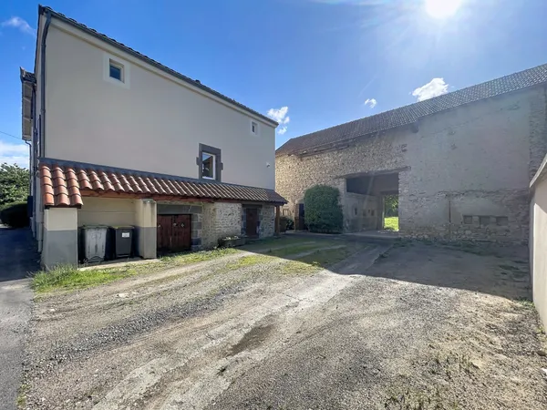 Charmante maison rénovée-Grange - Grand Terrain