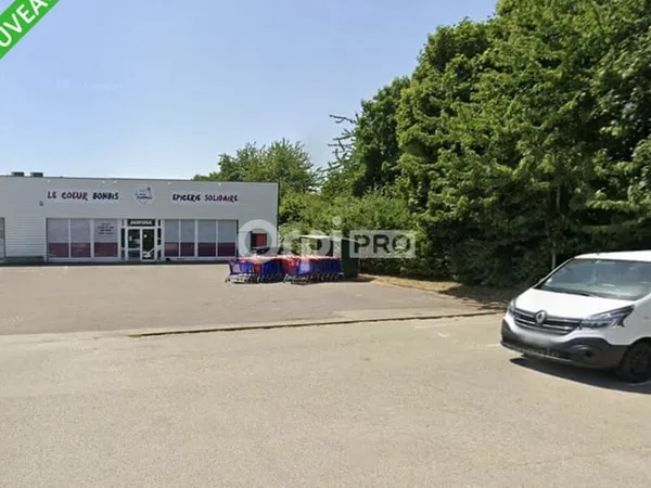 Local commercial 368 m²