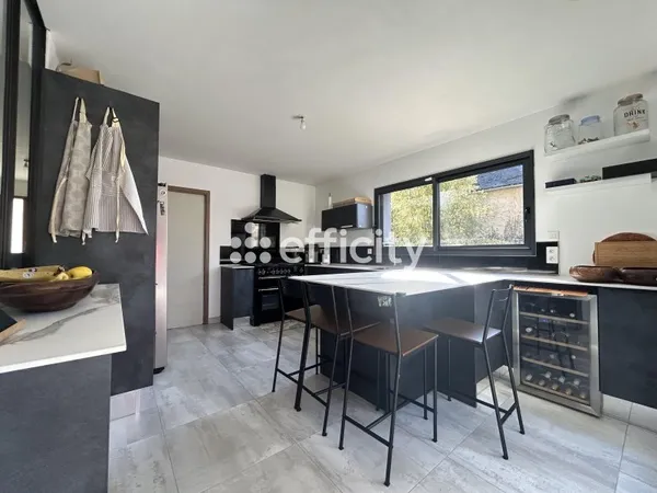 Maison 7 pièces 206 m²