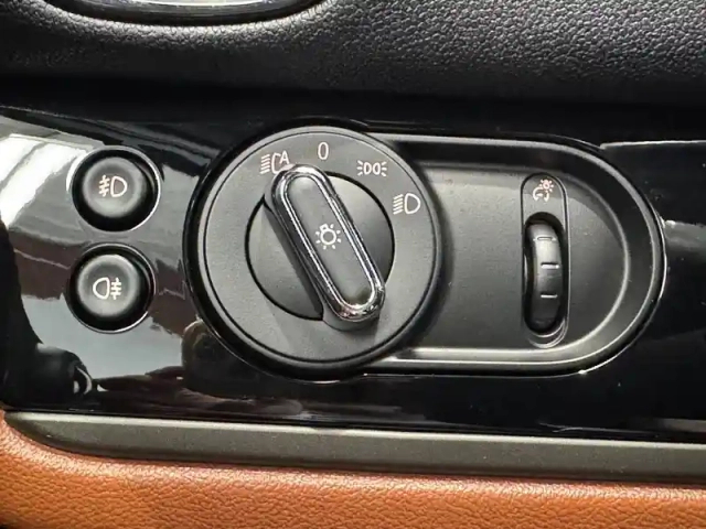 Mini Mini countryman 125 - 95 ch all4 bva6 — photo 34
