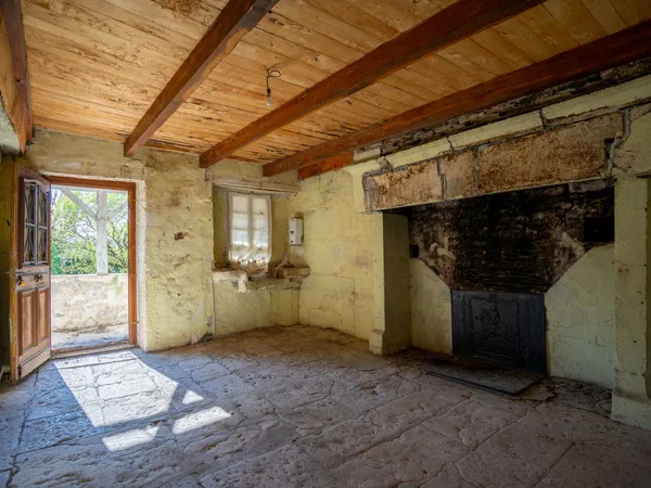 Charmante maison de village à renover