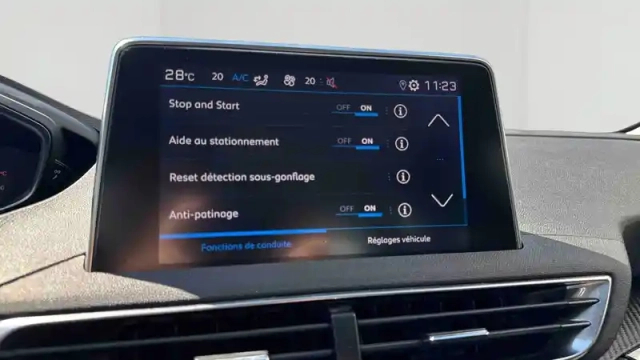 Peugeot 5008 puretech 130ch s&amp;s bvm6 — photo 17