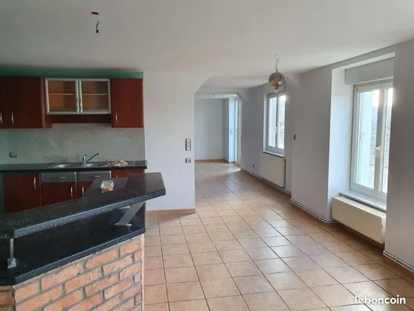 Appartement 3 chambres et 2 bureaux
