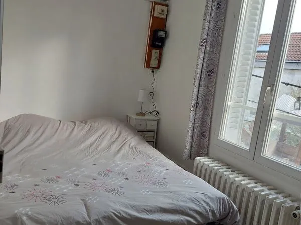 Chambre dans maison de ville