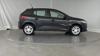 Dacia Sandero 1.0 TCe 90ch Confort — photo 4