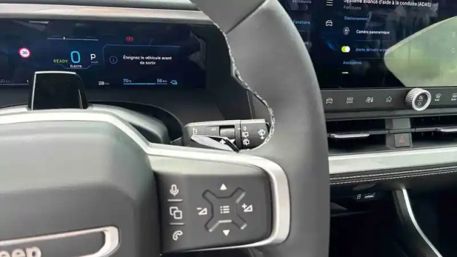 Jeep Compass 1.6 turbo t4 225 ch bvr7 e-hybrid plug-in 4x2 — photo 30