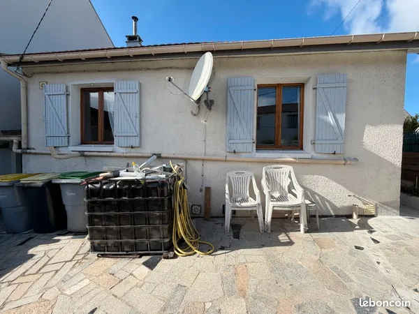 Maison 2 chambres avec terrasse, garage indépendant et cave - Sarcelles (95200)