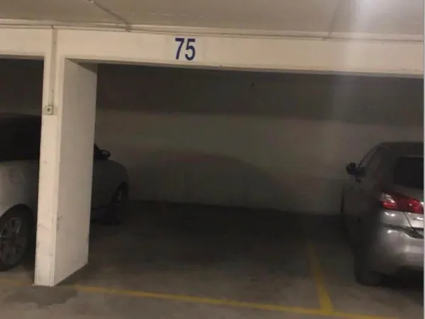 Parking à louer Puteaux rue de la république