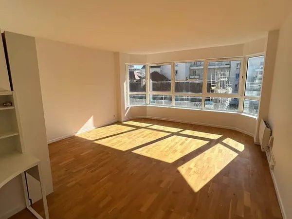 Cave 53 m²