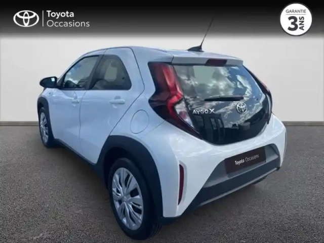 Toyota Aygo X 1.0 vvt-i 72ch dynamic — photo 2