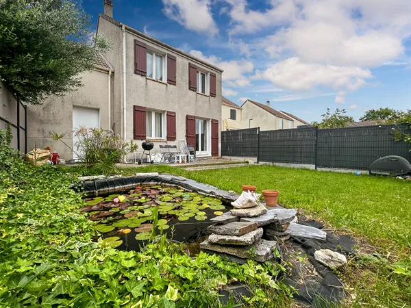 Maison familiale 4 chambres avec garage à Courdimanche