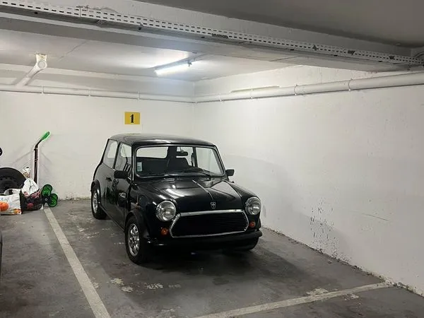 Place parking sous-terrain privé